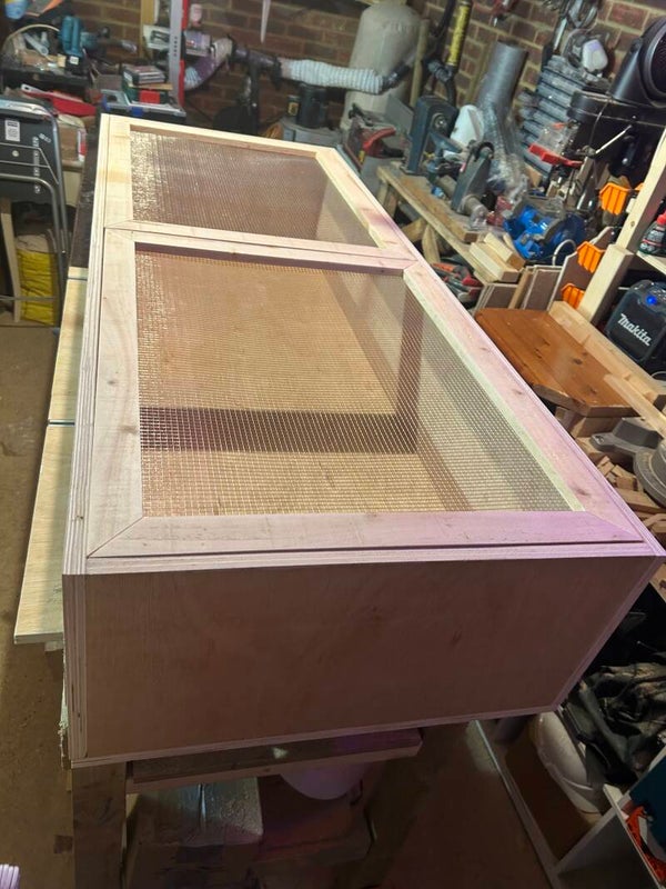 Duel mesh lid enclosure