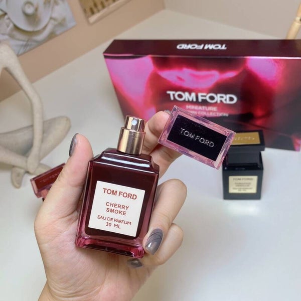 TOM FORD