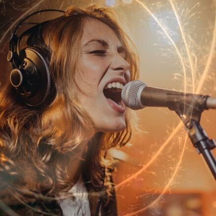 Pitch perfect private online vocal session with Kirsten