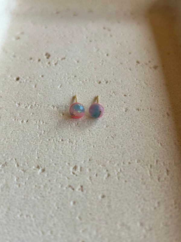 translucent shiny 14
