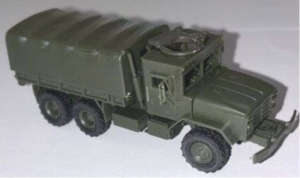MINITANK 200902  US M923 met gepantserde cabine  1:87