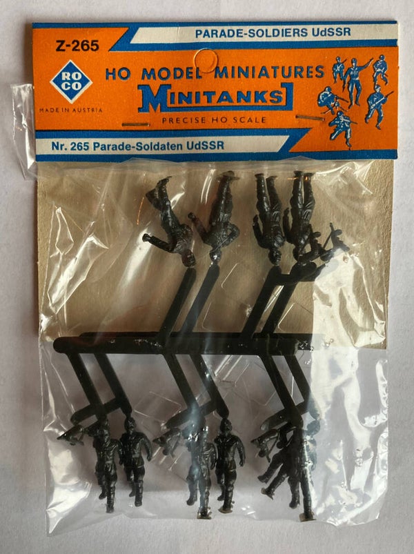 ROCO 265  Parade soldaten USSR