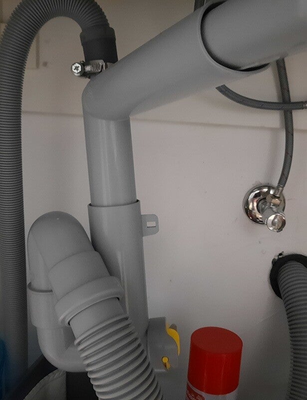 Der Siphon einer Küchspüle ist verstopft in Aurich