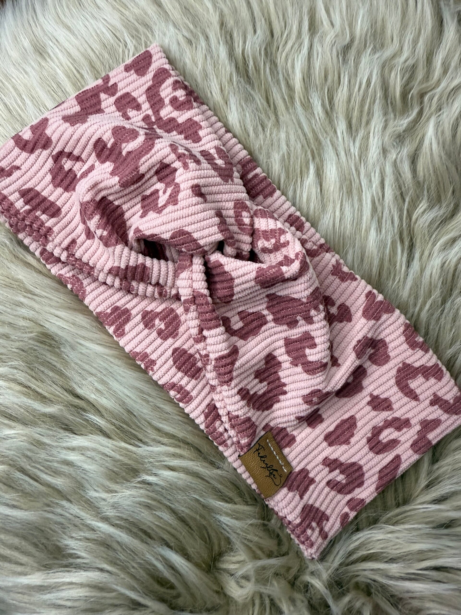 Knotenband rosa Leo