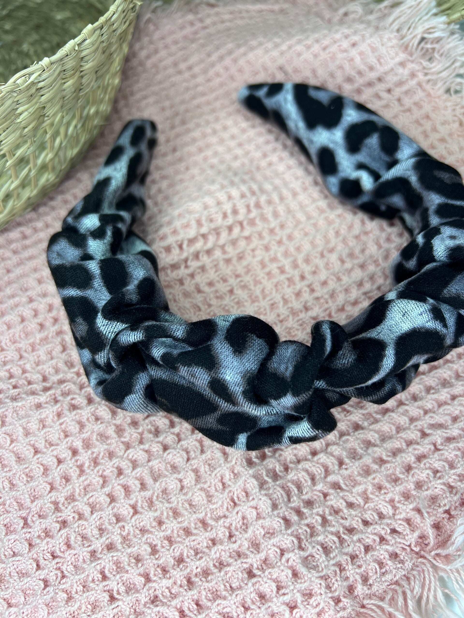 Haarreifen Leo black