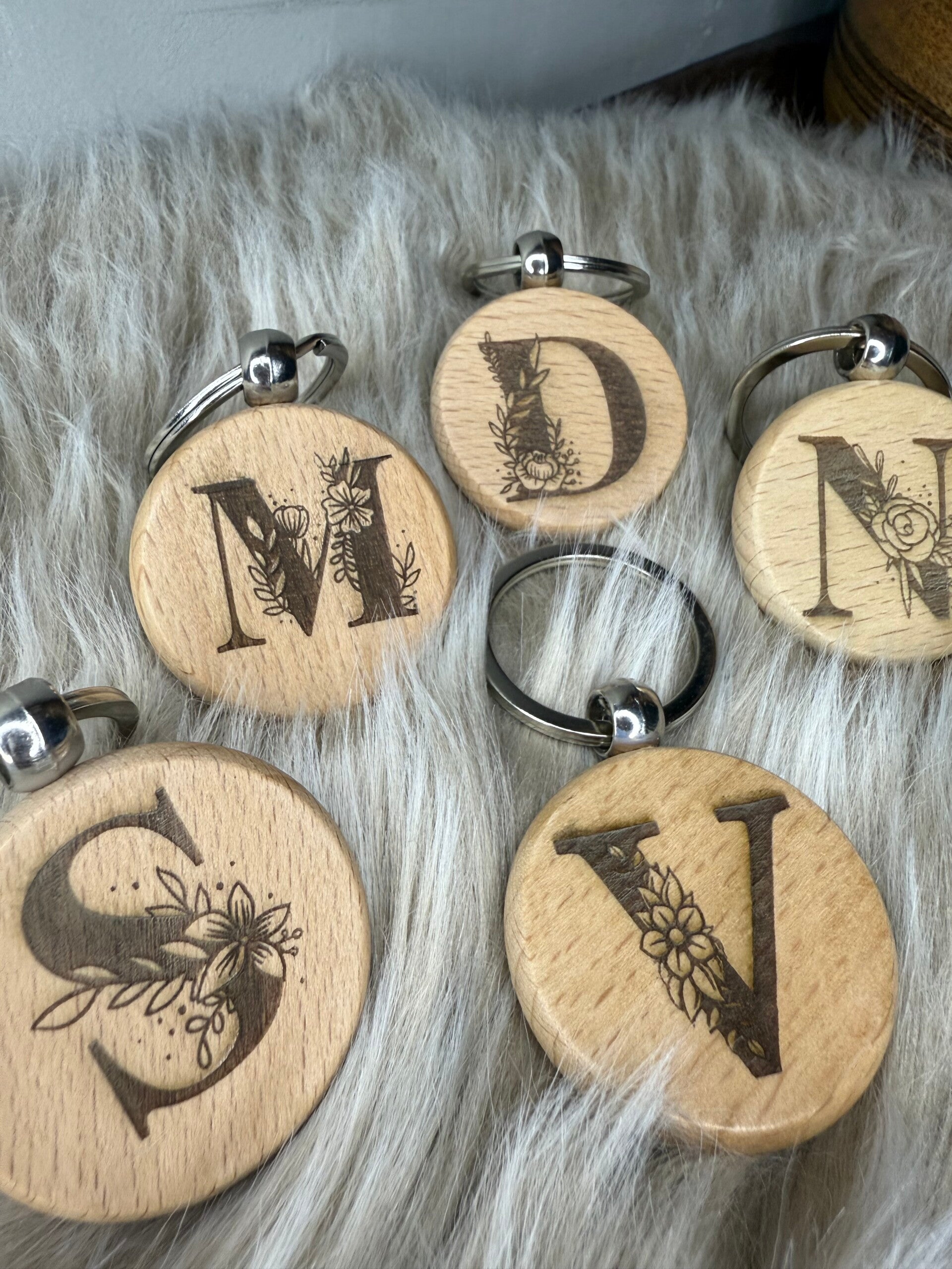 Holz Schlüsselanhänger mit Wunschbuchstabe