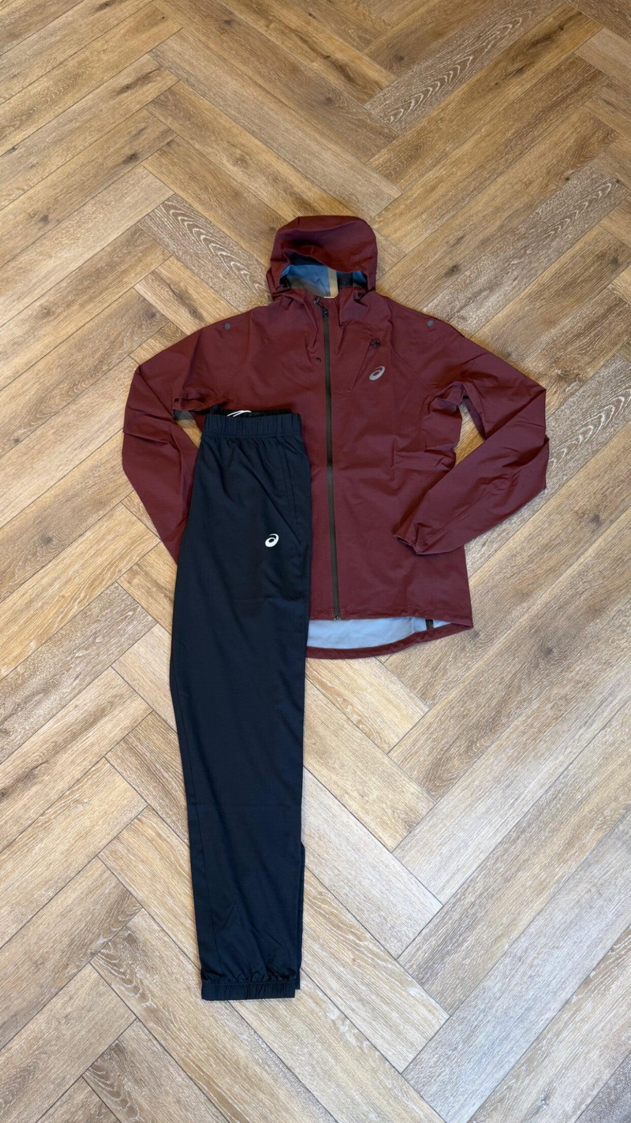 Asics Metarun Tracksuit Dark Planet Red Black