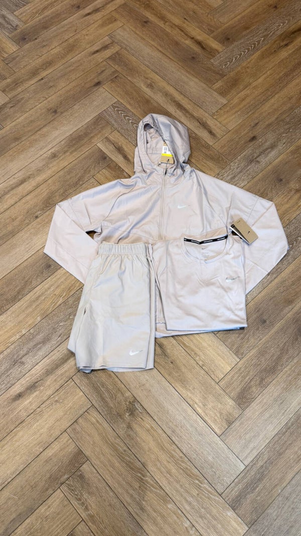 Nike Trio Set Beige