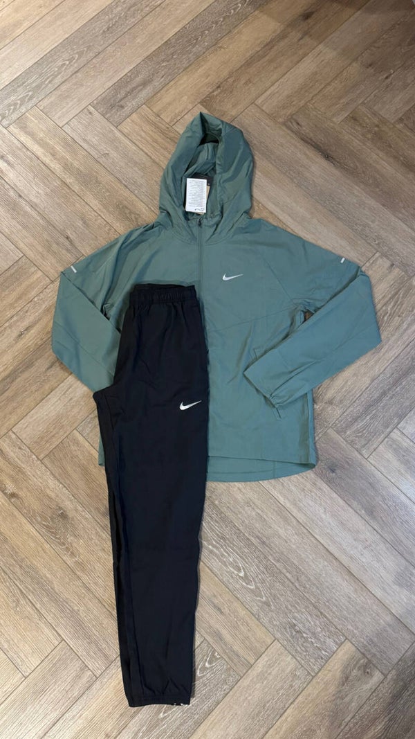 Nike Tracksuit Clay Green Black