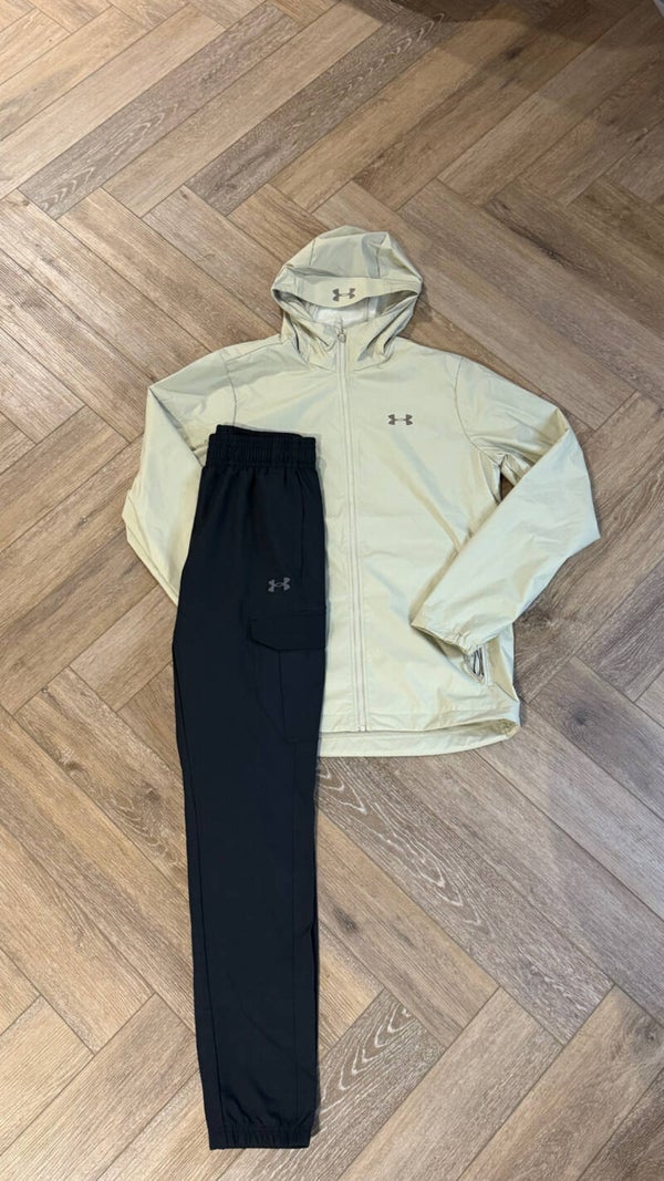 Under Armour Tracksuit Creme Black