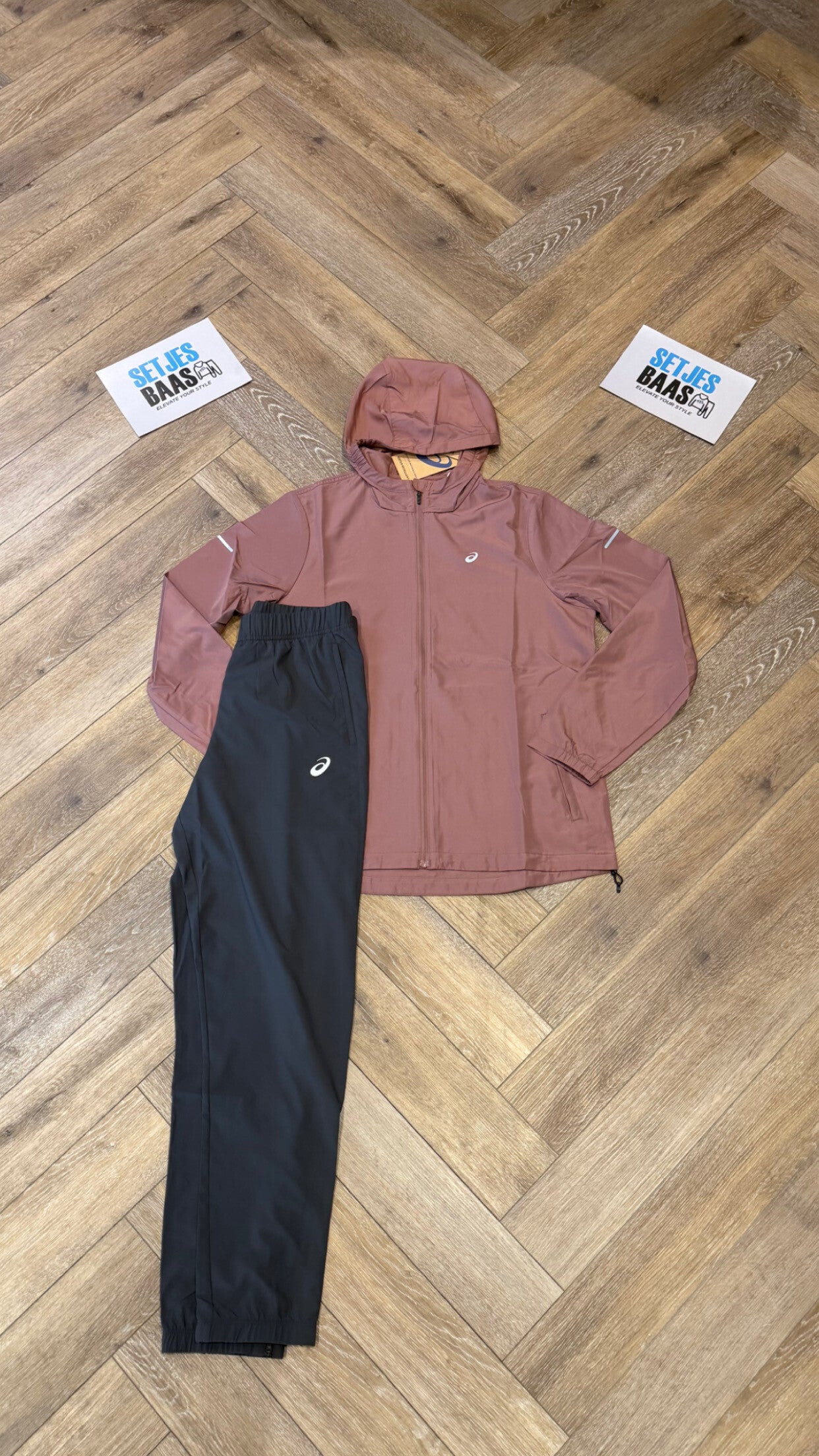 Asics Accelerate Tracksuit Rubble Red Graphite Grey