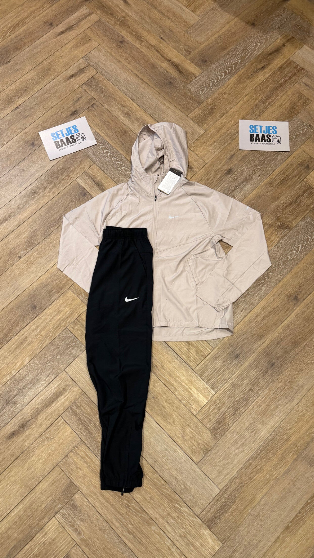 Nike Tracksuit Beige Black