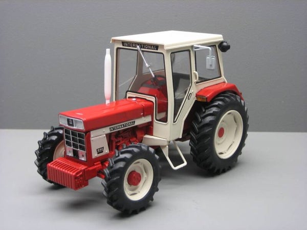 International 844 - 1:32