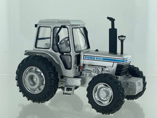 Britains - Ford 8700 4wd Silver Limited Edition 150 stuks - 1:32