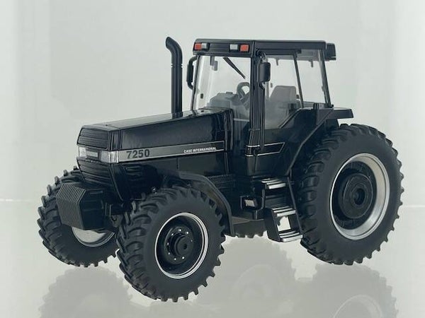 Britains - Case IH Magnum 7250 Black Limited Edition 501 stuks - 1:32