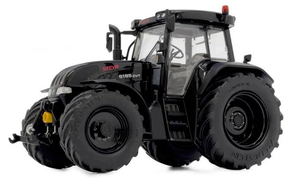 Steyr CVT6195 Zwart Limited Edition ! - 1:32