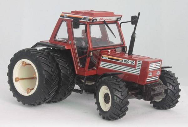 Fiat 100-90 met Dubbellucht - 1:32