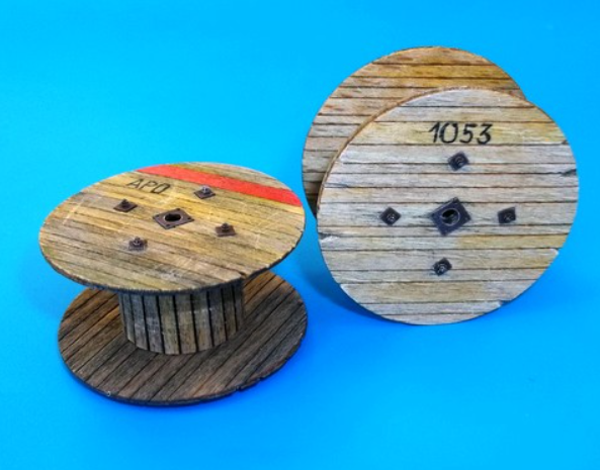 Cable Reels Small - 1:35