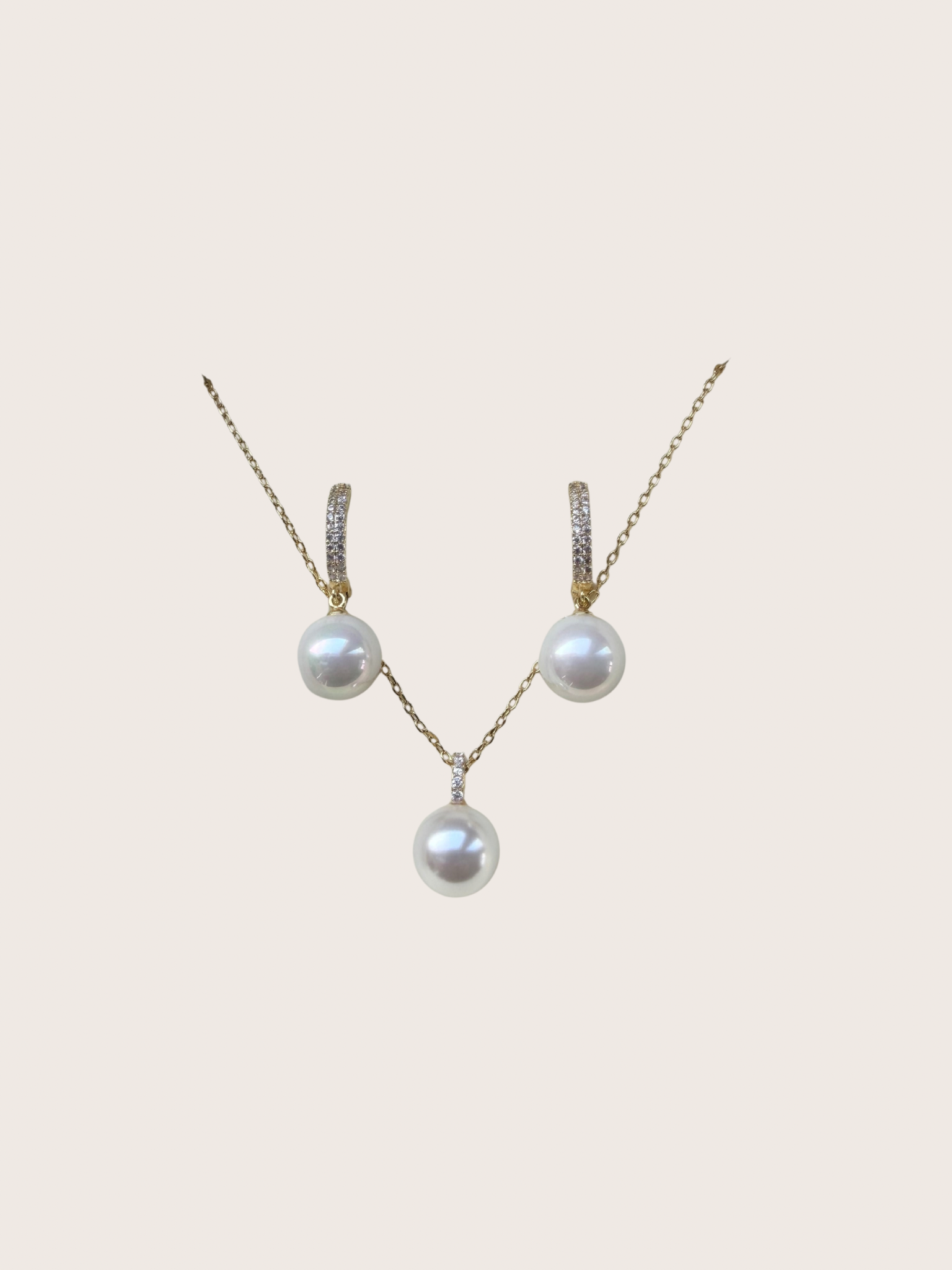 Oorbel en ketting parel set