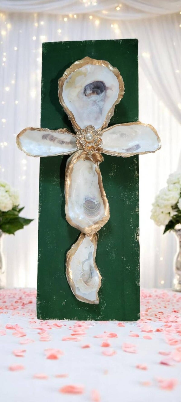 Oyster Shell Cross - Distressed Green