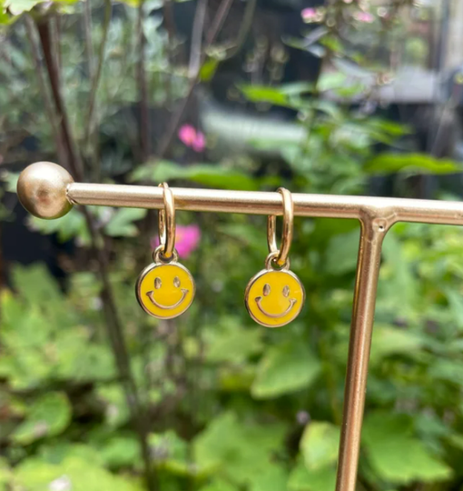 Oorringetje | Smiley Geel
