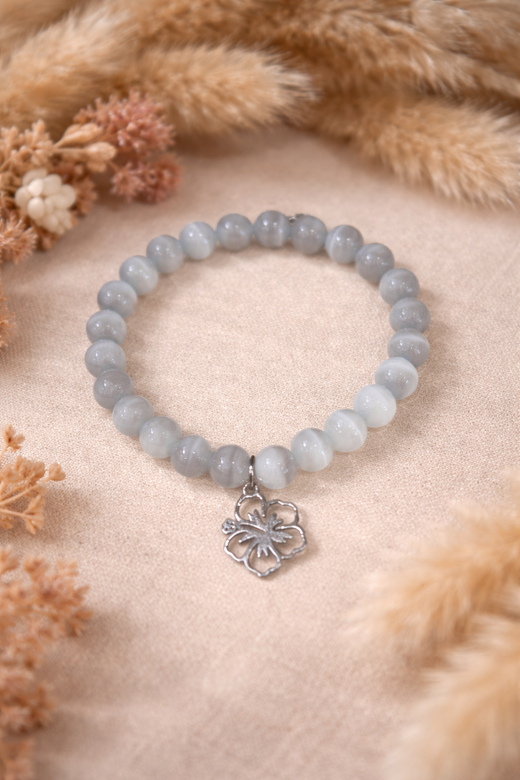 Bracelet perles grises & fleur argentée