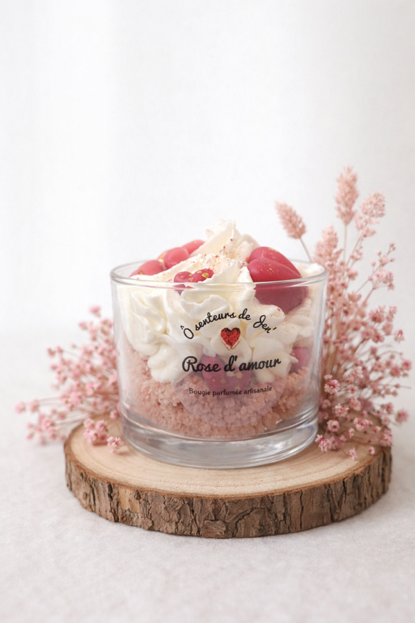 Bougie parfumée artisanale – Rose d’amour ❤️