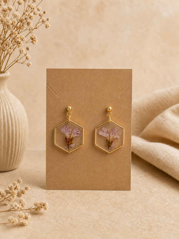 Boucles d’oreilles hexagonales – Fleurs naturelles séchées