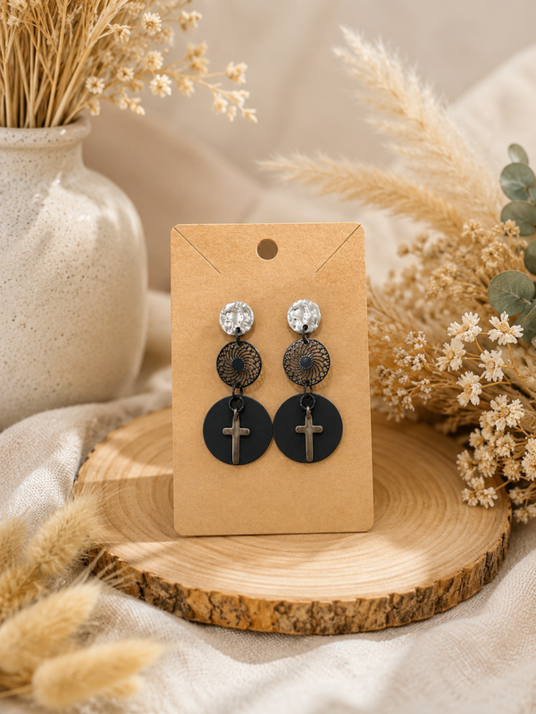 Boucles d’oreilles Croix Élégance ✝️🖤