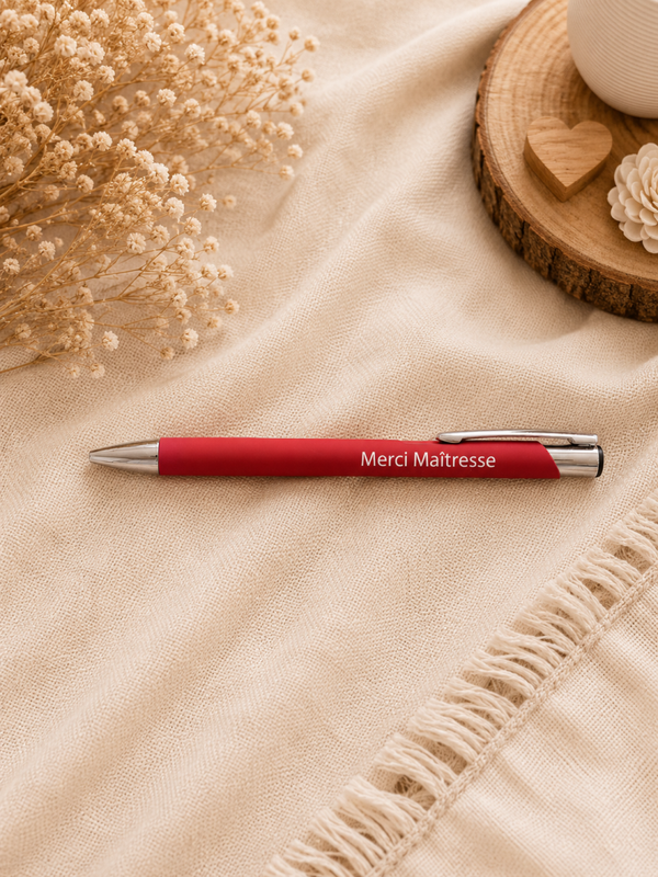 🖊️ Stylo gravé “Merci Maîtresse”