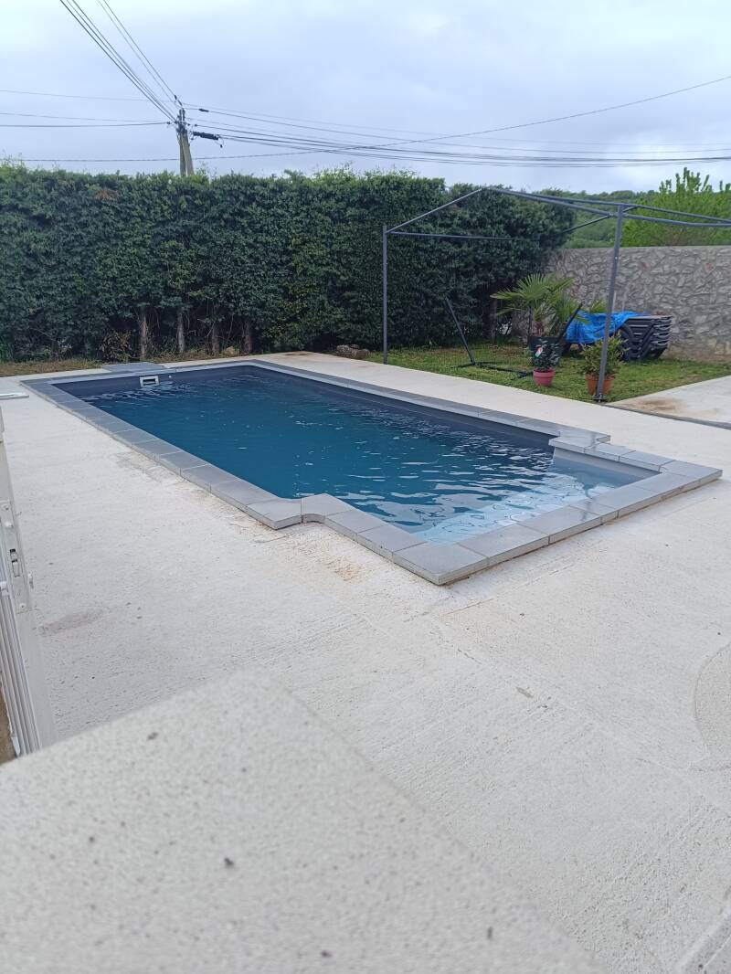 Avant piscine béton 