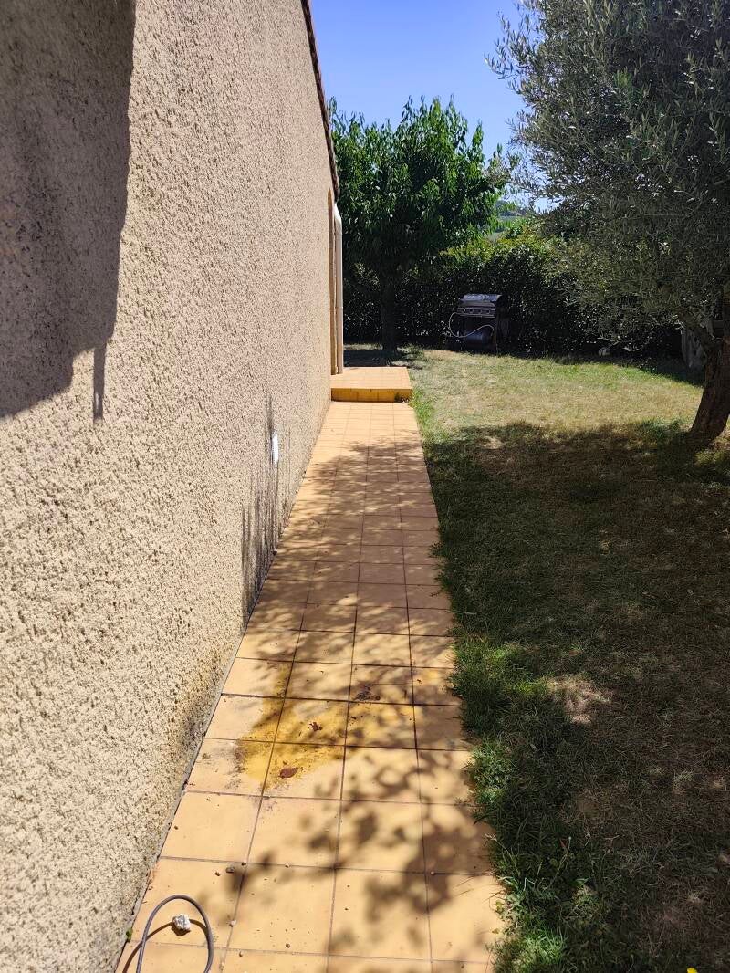 Avant trottoir carrelage 