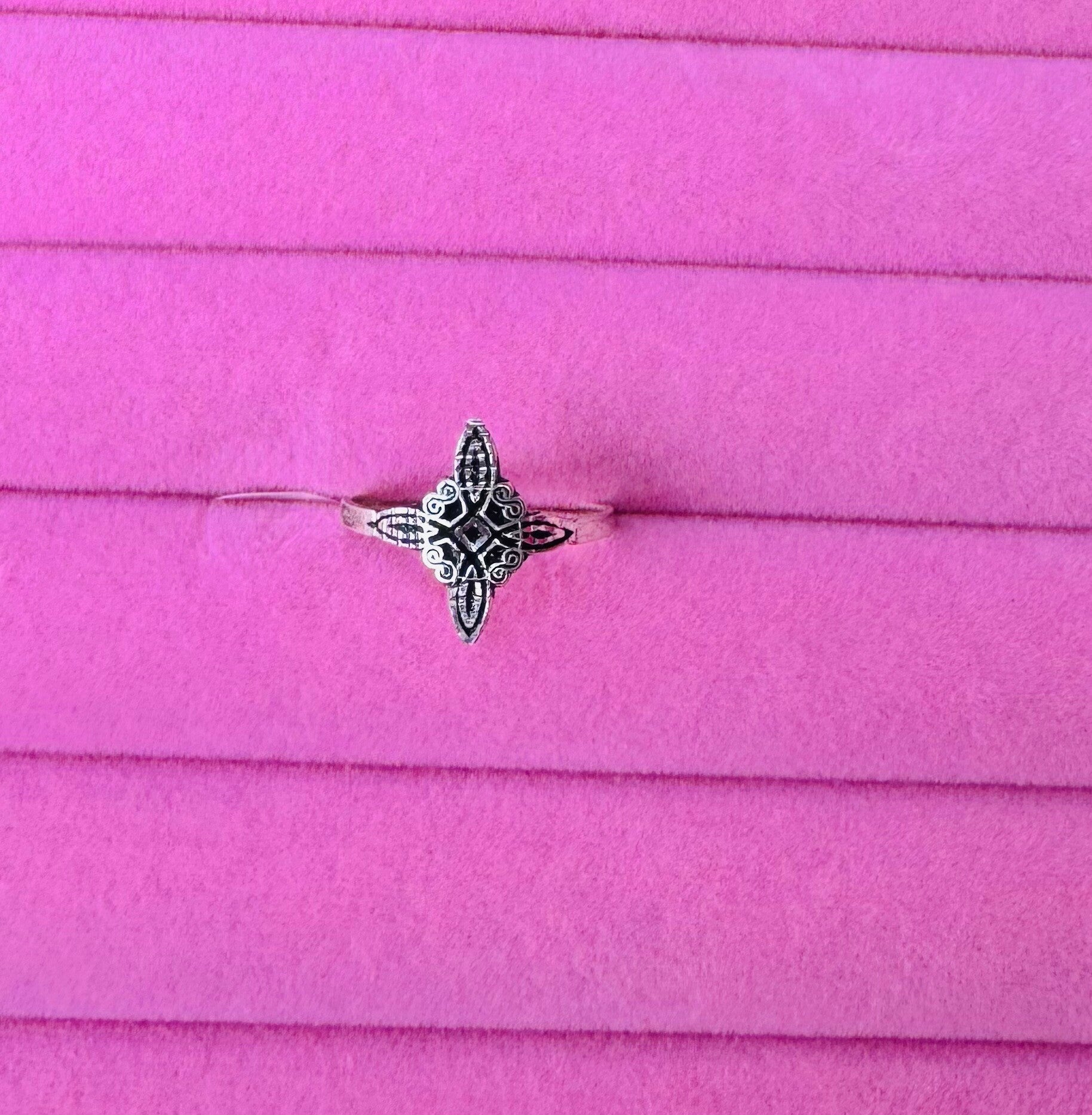 Anillo nudo de bruja💖 Ring