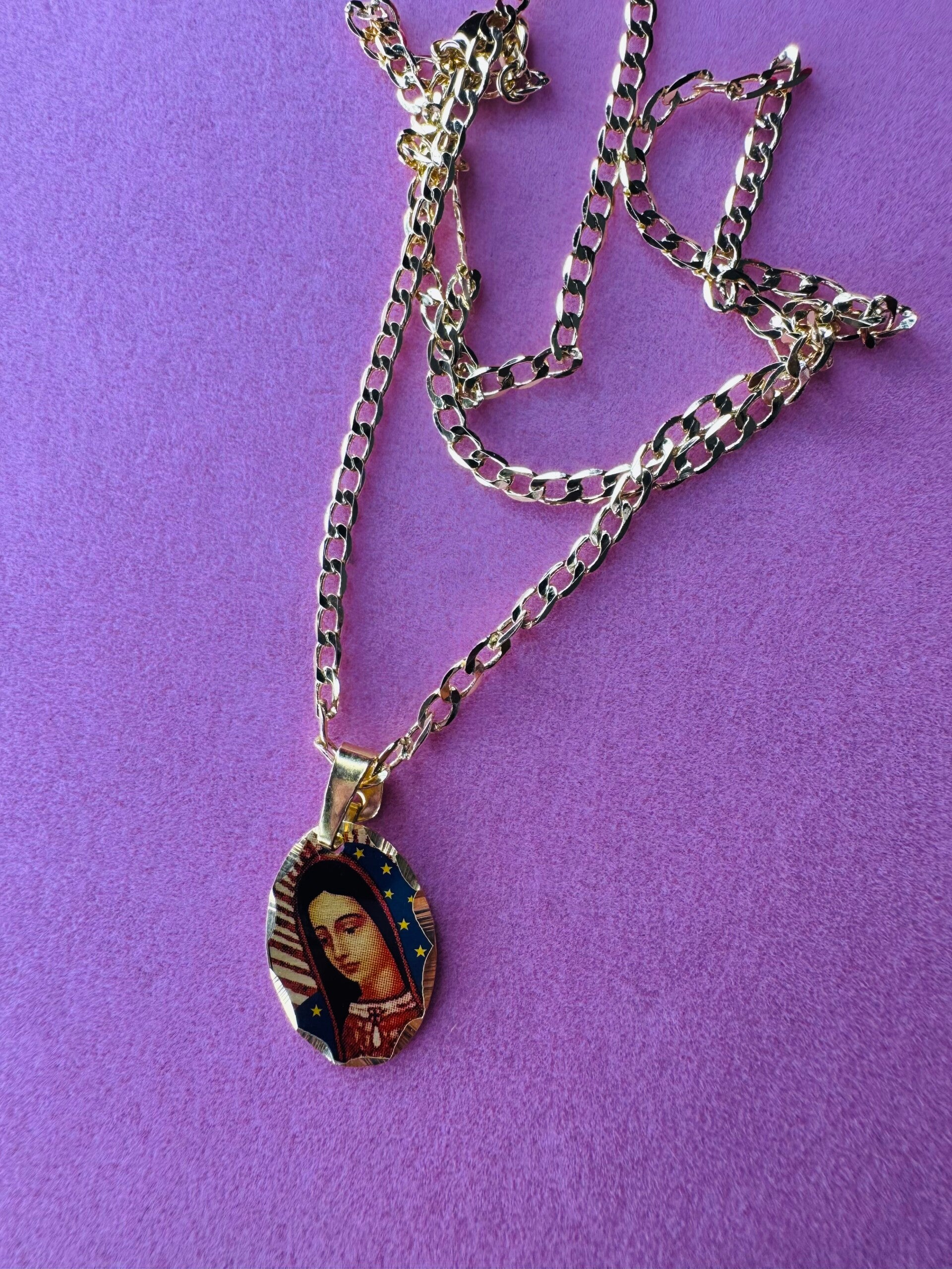 Pendant 🌹dije Virgen de Guadalupe 😍