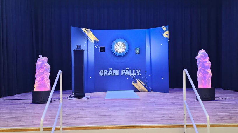 Gräni Pälly Walk On Bühne
