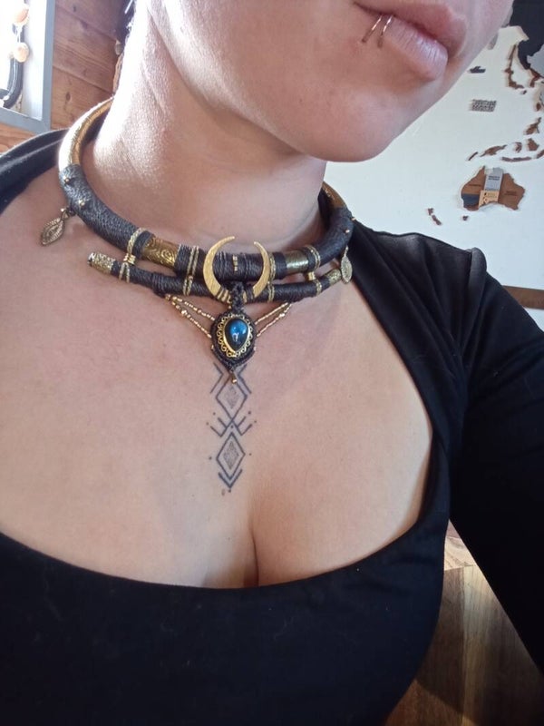 collier Noctua