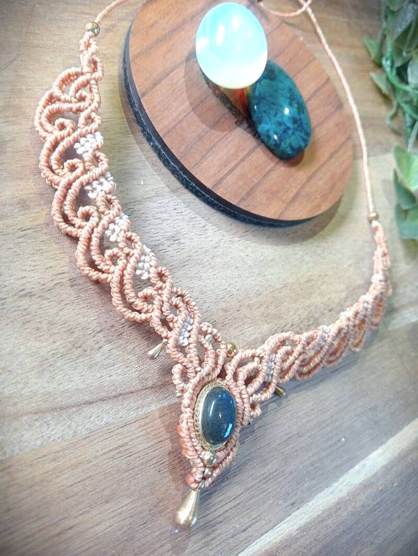 collier Alzirr