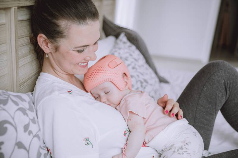 Redressiehelm moeder en baby