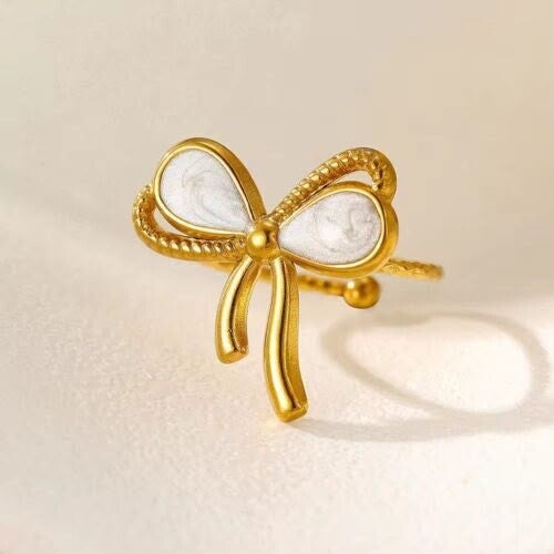 Belle Golden Noeud Ring