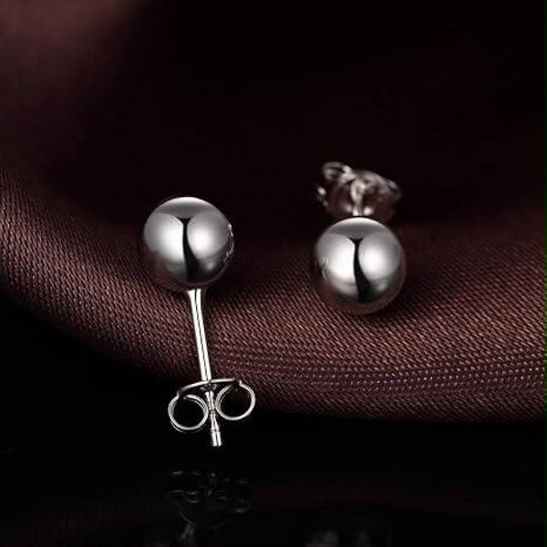 Bold round Earrings