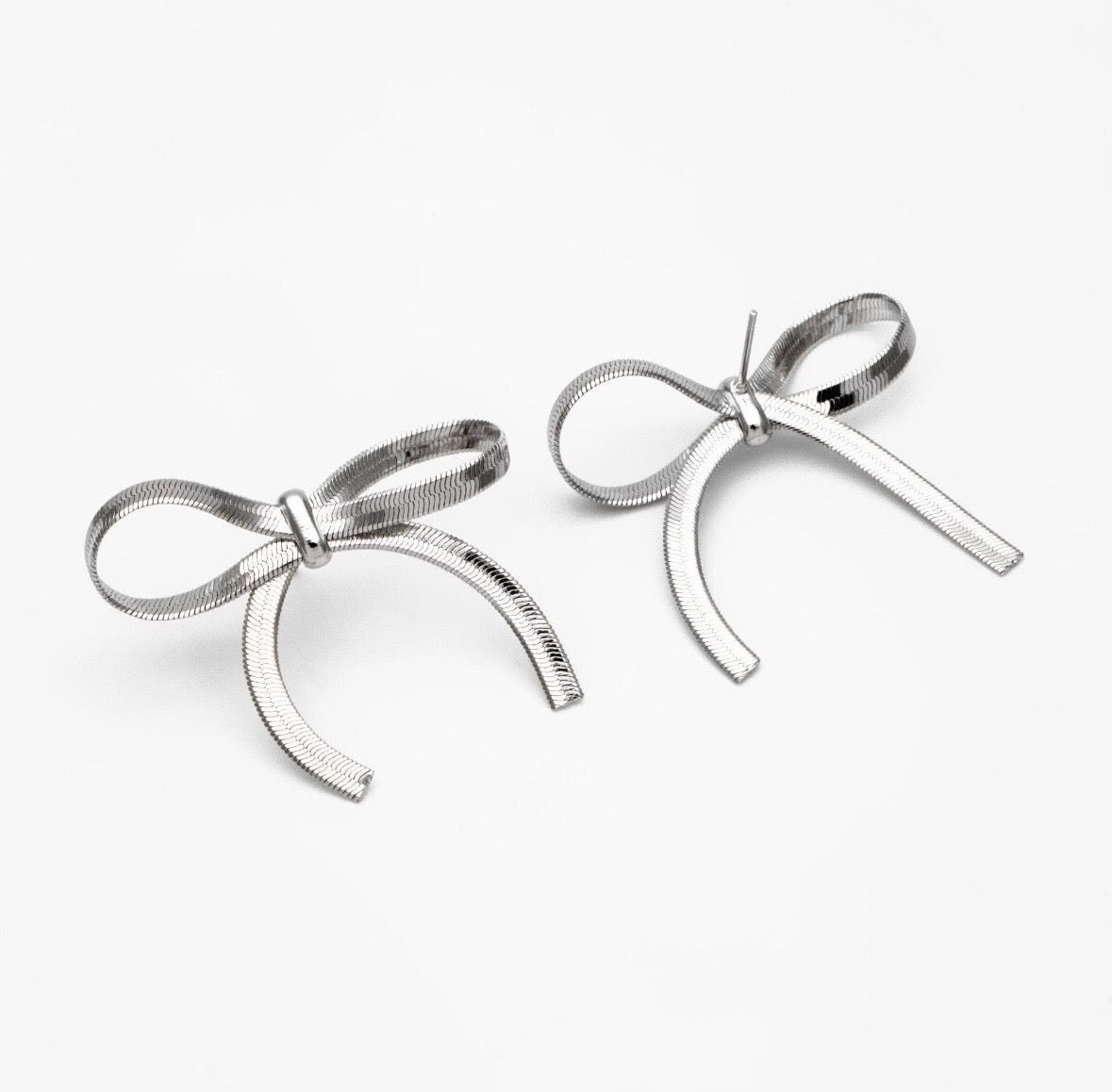 Dainty Silver Bow Earring