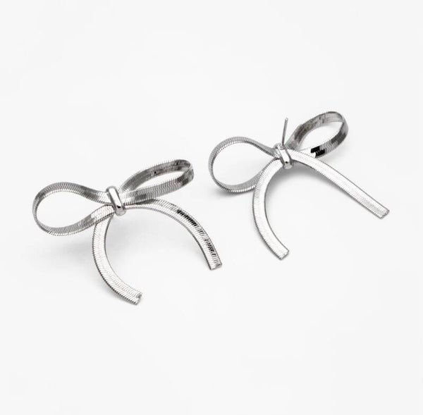 Dainty Silver Bow Earring