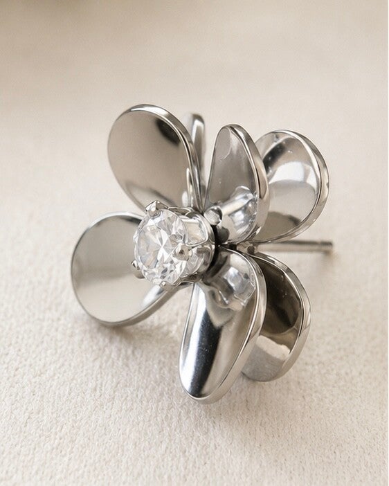 Dahlias Silver Earring