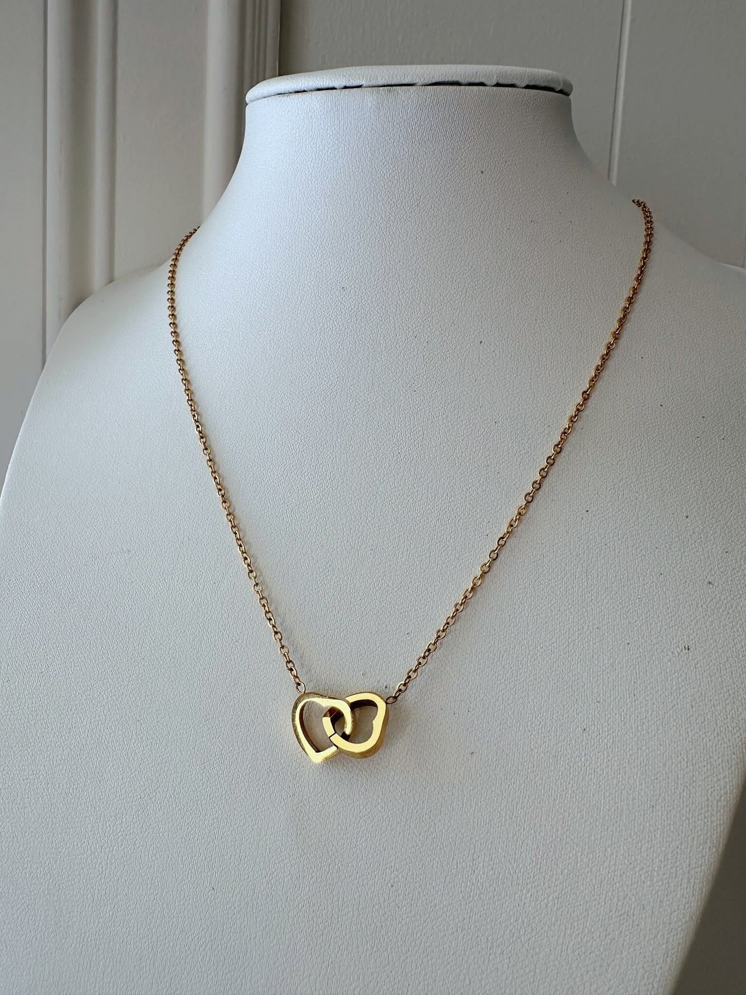 Crossed heart Promise Necklace