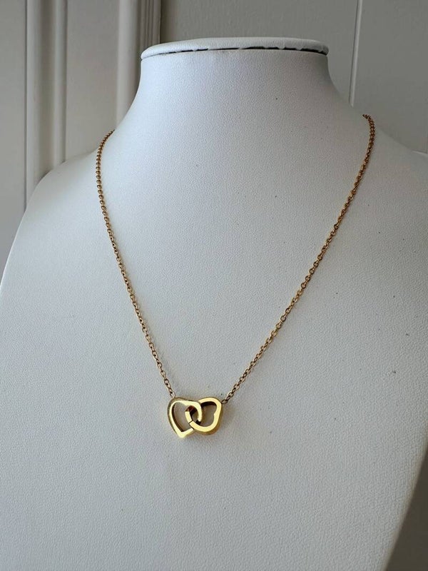Crossed heart Promise Necklace