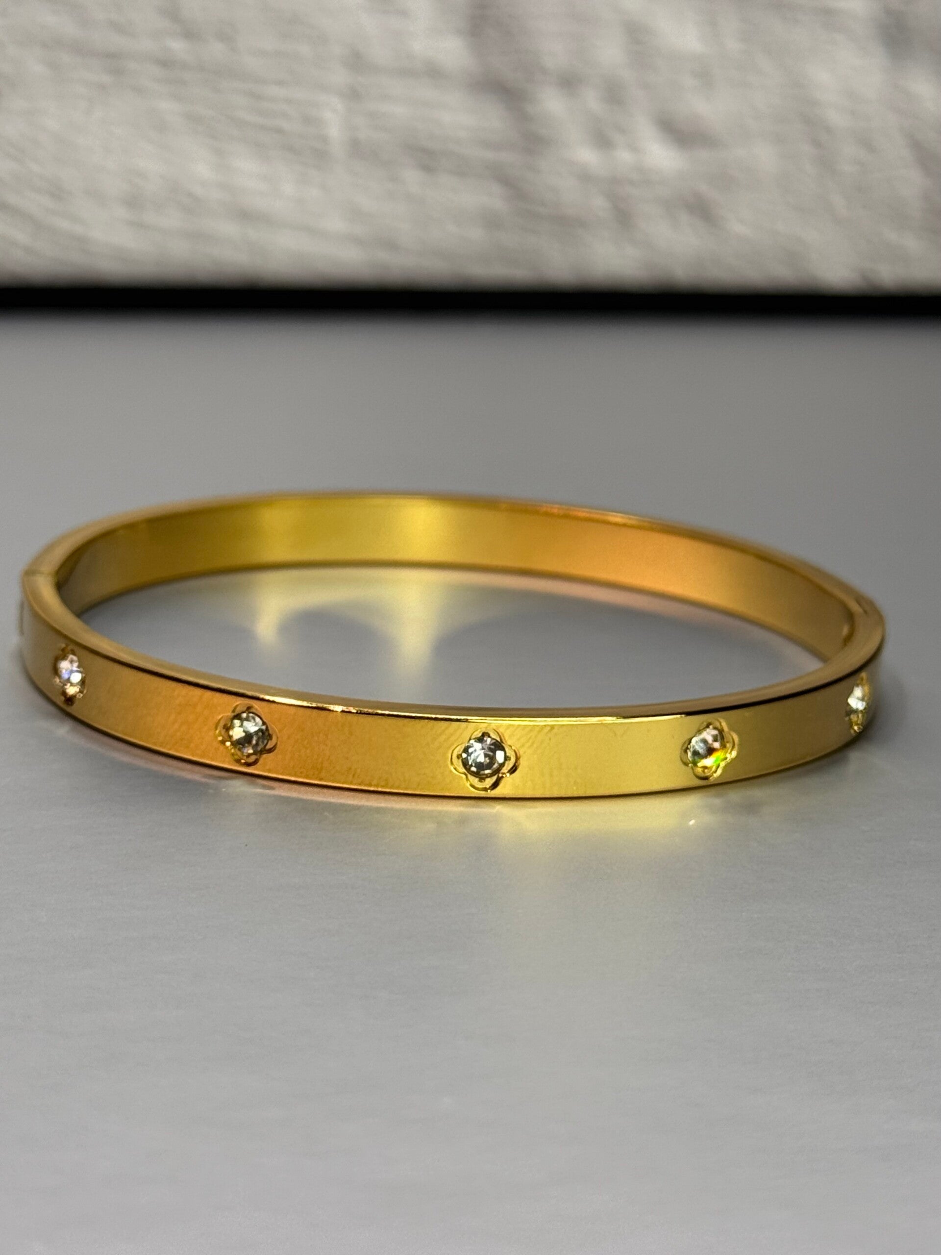 4 Leaf Golden Cartier Bangle