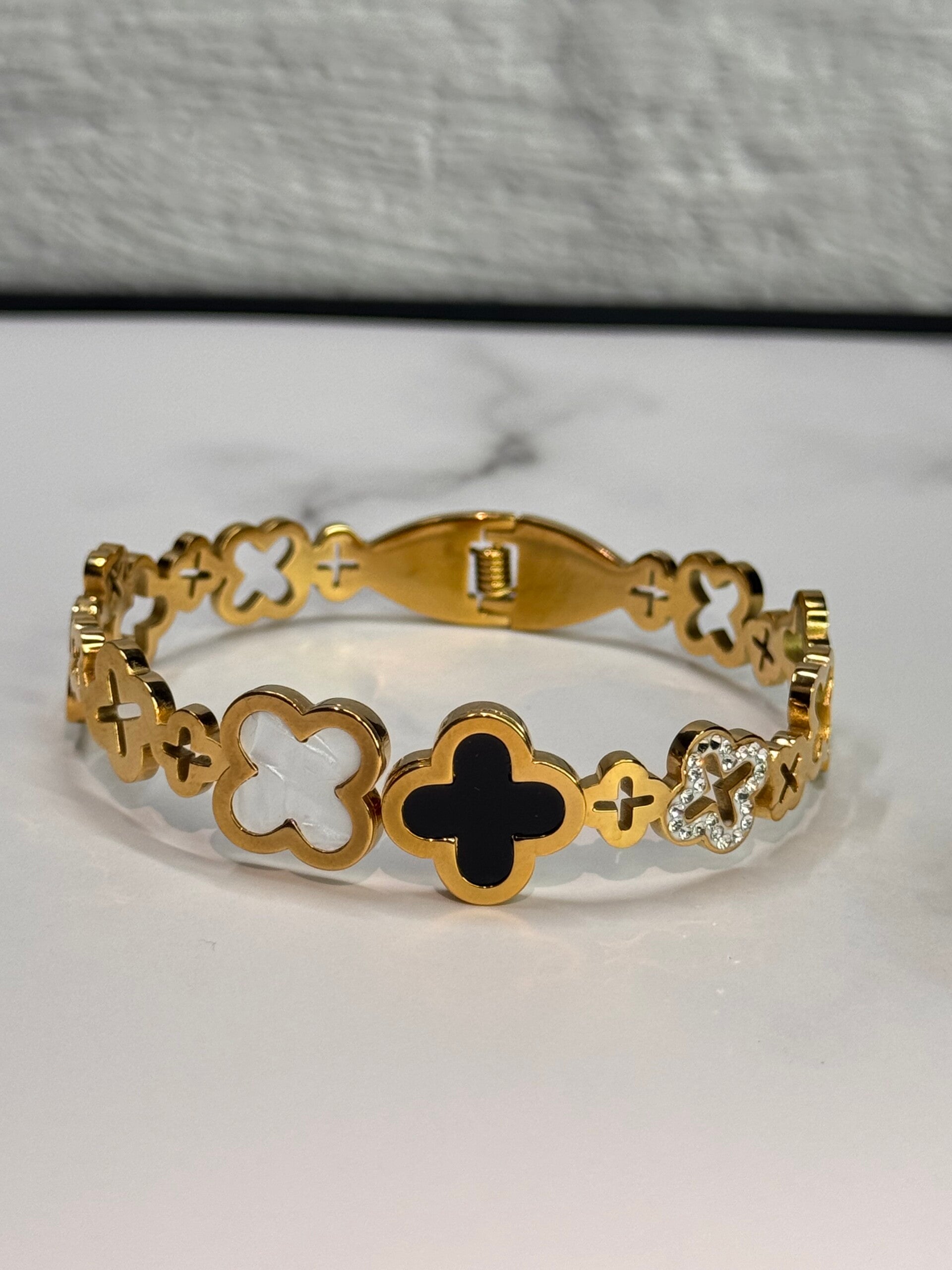 Black and white Freya lucky 4 leaf gold clover Bangle