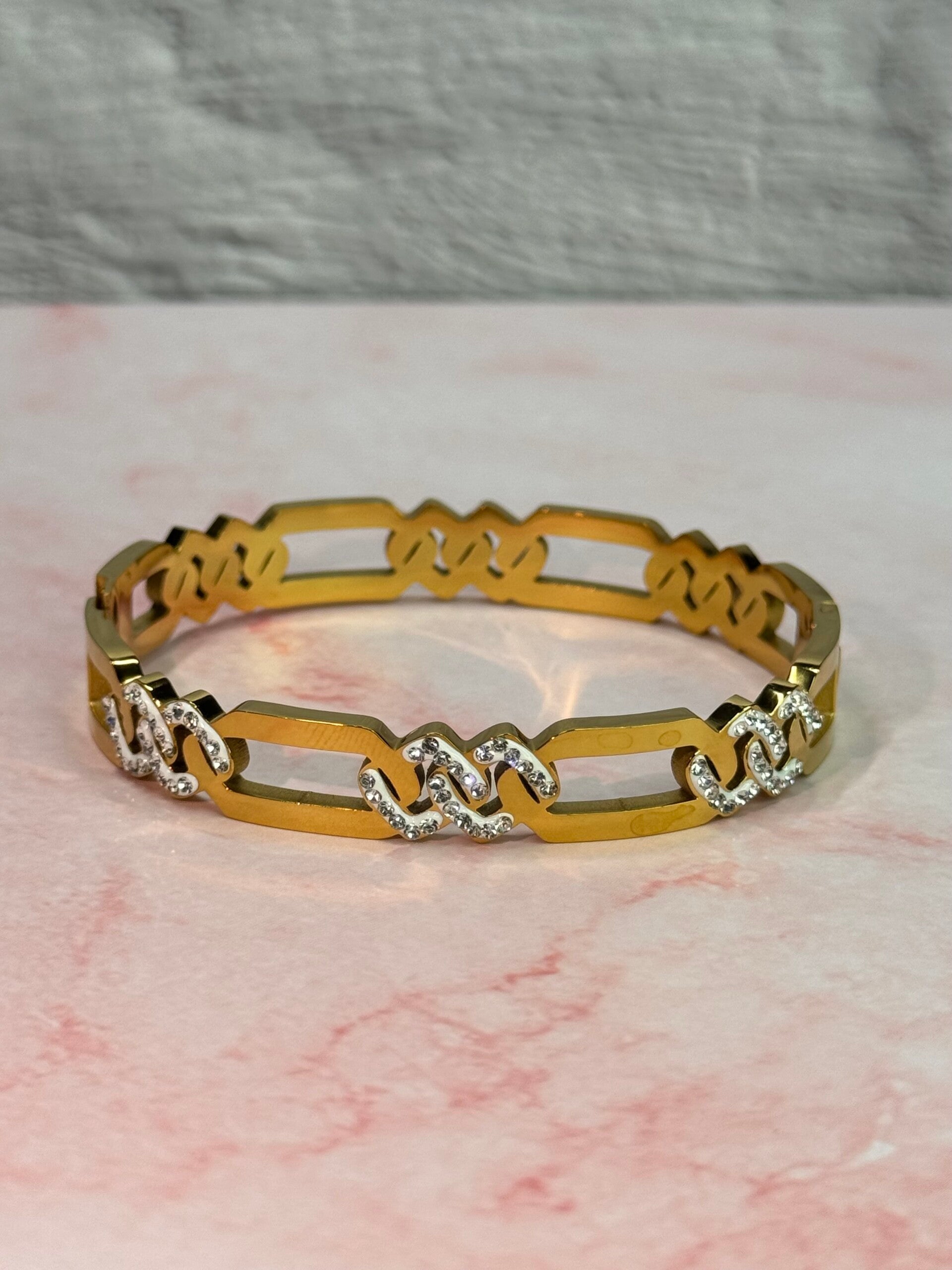 Cuban gold lock Bangle