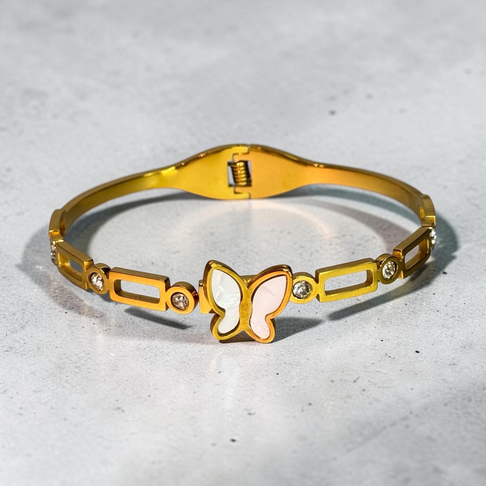 Papillon gold Nector Bangle