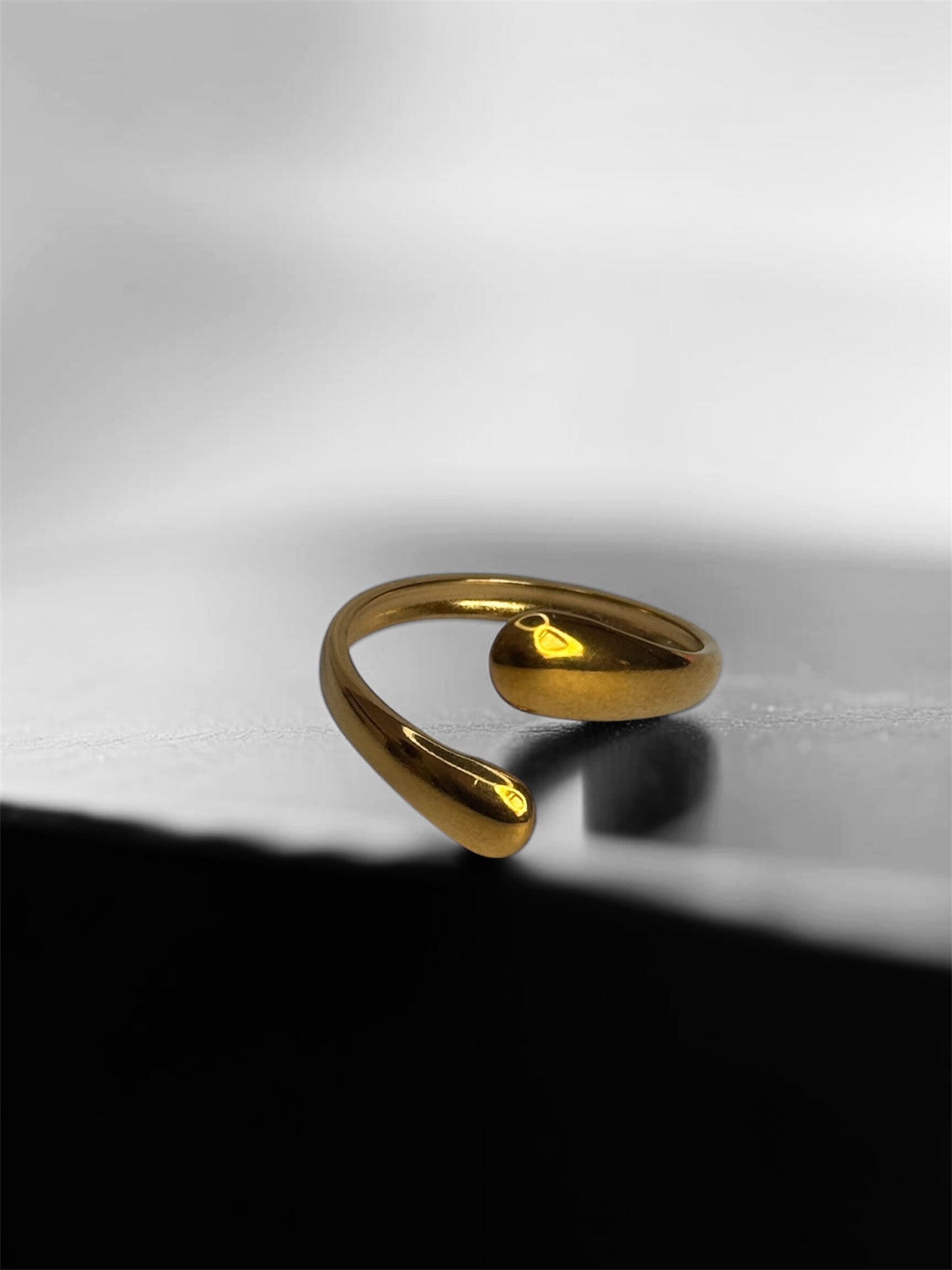 Cling Golden Ring